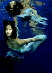 in the pool,..w/ one strobe DS 125.. by Iman Brotoseno 